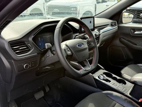 Used 2025 Ford Escape ST-Line image 12