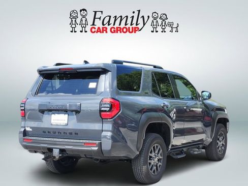 Certified 2025 Toyota 4Runner SR5 AWD/4WD image 4