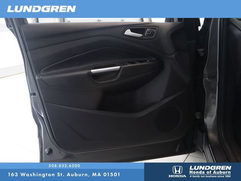 Used 2016 Ford Escape Titanium w/ Equipment Group 301A AWD/4WD image 9