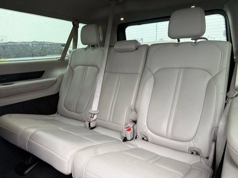Used 2023 Jeep Grand Wagoneer L 4WD w/ Flexible Seating Group image 15