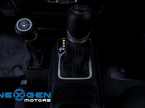 Used 2020 Jeep Wrangler Unlimited Sahara image 14