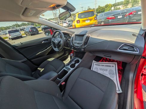 Used 2017 Chevrolet Cruze LT w/ Convenience Package FWD image 35