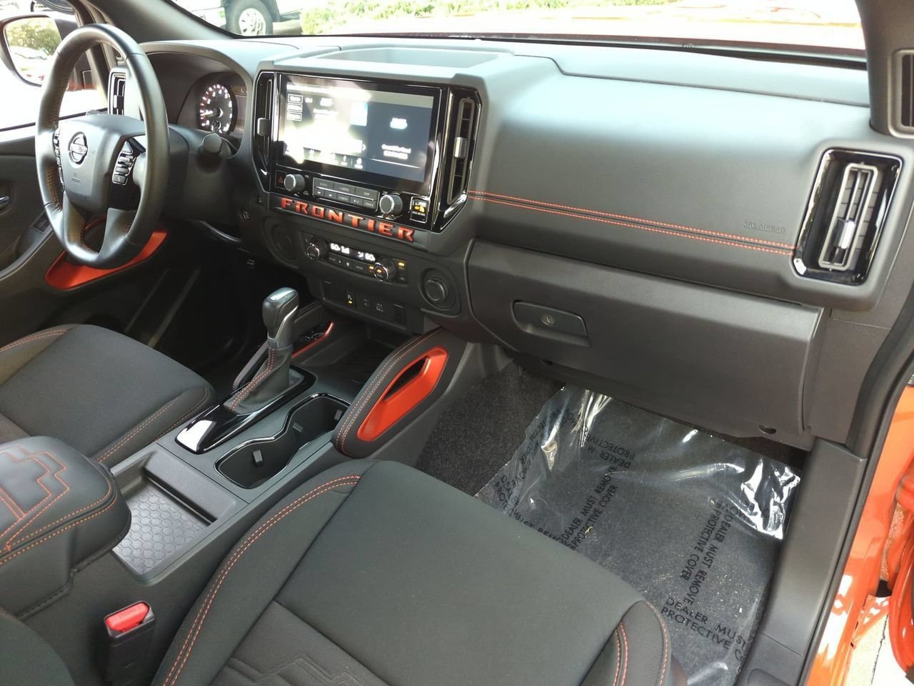 Used 2025 Nissan Frontier Pro-X RWD image 24