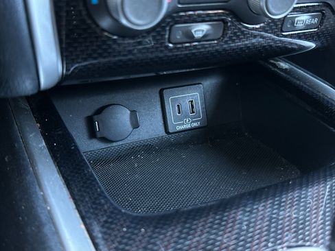 Used 2019 Nissan Pathfinder SV w/ Rock Creek Edition image 27