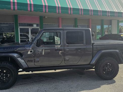 Used 2021 Jeep Gladiator Sport AWD/4WD image 1
