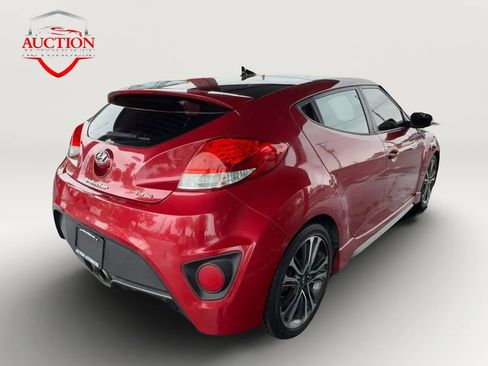 Used 2016 Hyundai Veloster Turbo FWD image 5
