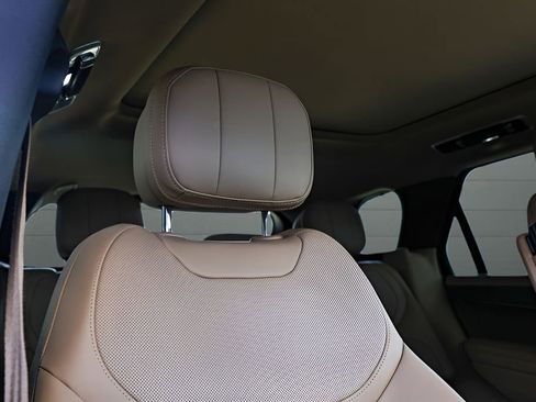 Used 2023 Land Rover Range Rover Sport SE image 67