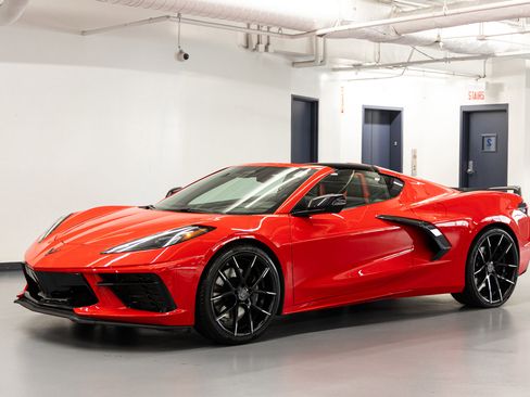 Used 2024 Chevrolet Corvette Stingray Coupe w/ Z51 Performance Package RWD image 1