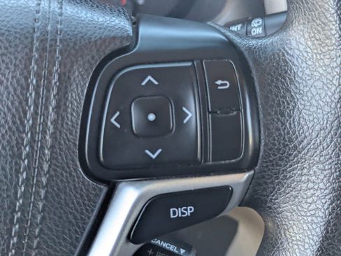 Used 2017 Toyota Sienna LE FWD image 25