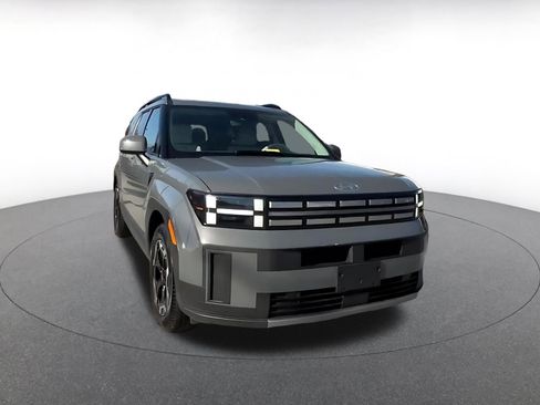 Used 2025 Hyundai Santa Fe SEL image 3