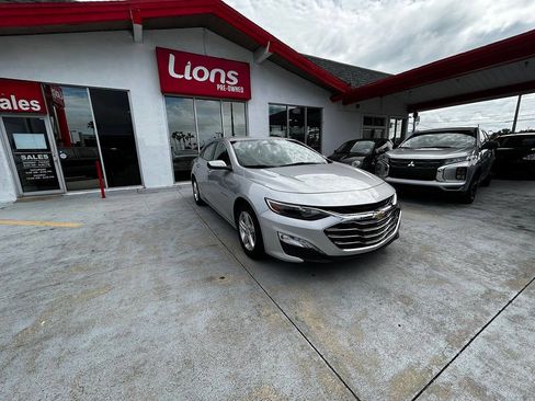Used 2022 Chevrolet Malibu LT image 10