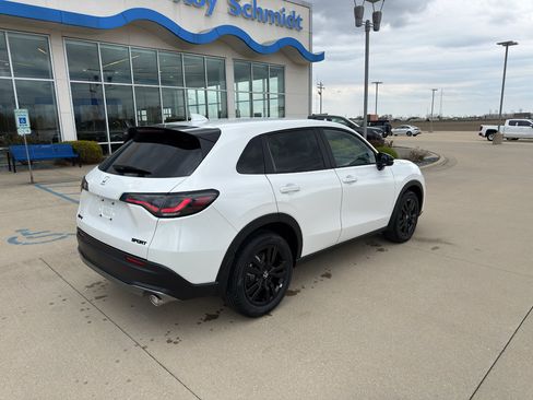 New 2026 Honda HR-V Sport image 5