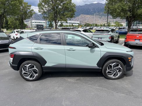 Used 2026 Hyundai Kona SEL Premium AWD/4WD image 6
