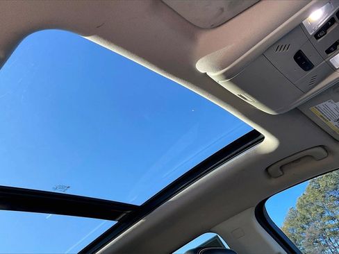 Used 2018 GMC Terrain Denali w/ Advanced Safety Package image 22