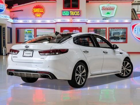 Used 2016 Kia Optima SX image 3