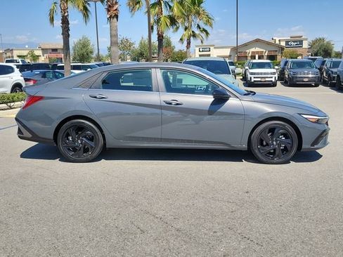 New 2026 Hyundai Elantra SEL Sport FWD image 28
