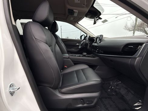 Used 2023 Nissan Rogue SL w/ SL Premium Package image 27