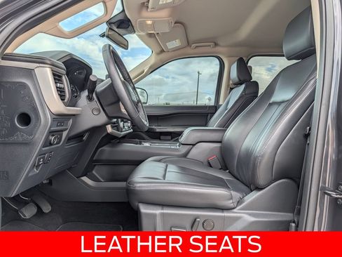 Certified 2022 Ford Expedition XLT RWD image 8