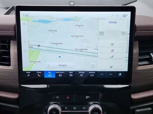 Used 2024 Ford Expedition Limited image 17