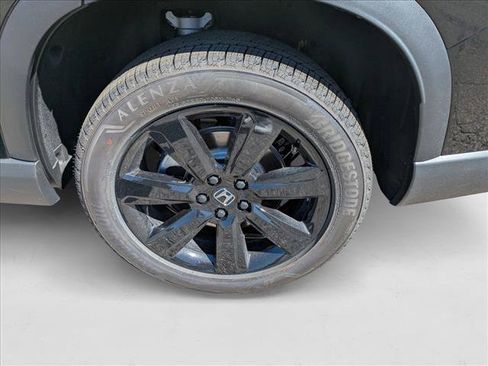 New 2025 Honda Pilot Black Edition image 9