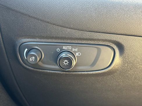 Certified 2024 Chevrolet Equinox LT FWD image 25