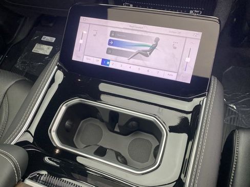 New 2024 Jeep Grand Wagoneer Series I w/ HD Trailer Tow Package image 34