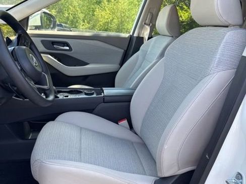 Certified 2023 Nissan Rogue SV AWD/4WD image 9