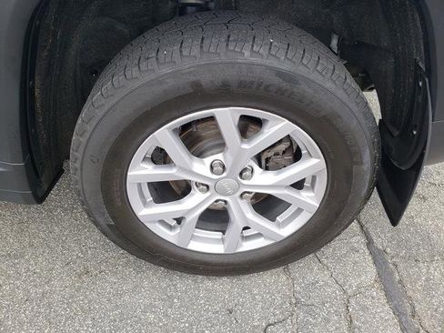 Used 2022 Jeep Grand Cherokee Limited image 33