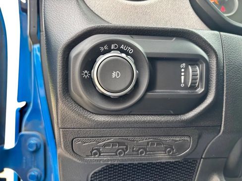 Used 2024 Jeep Wrangler Sport AWD/4WD image 12