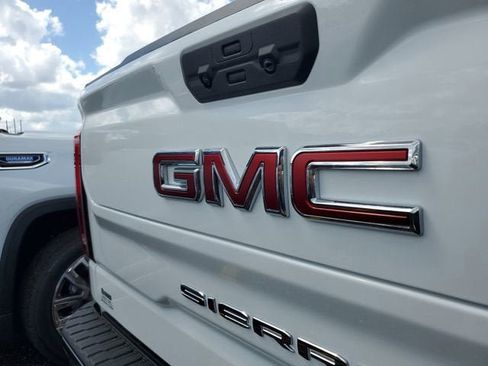 New 2026 GMC Sierra 1500 SLT w/ SLT Premium Package image 7