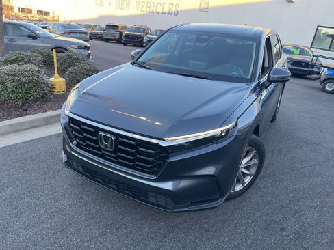 Used 2023 Honda CR-V EX-L image 3