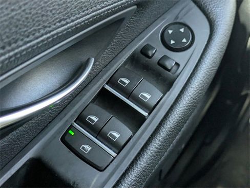 Used 2016 BMW 528i xDrive 528i xDrive image 24