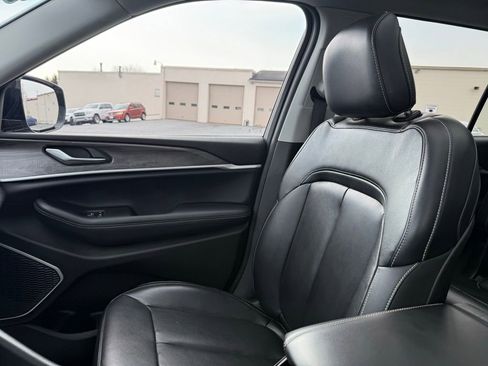 Used 2022 Jeep Grand Cherokee L Limited image 28