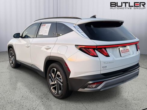 Used 2025 Hyundai Tucson Limited FWD image 4