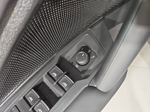 New 2026 Volkswagen Tiguan SE R-Line FWD image 11