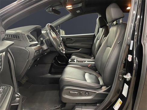 Certified 2024 Honda Odyssey Sport image 9