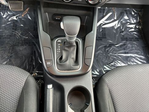 Used 2025 Kia Soul LX w/ LX Technology Package FWD image 39