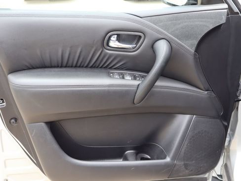Used 2024 Nissan Armada SV RWD image 21
