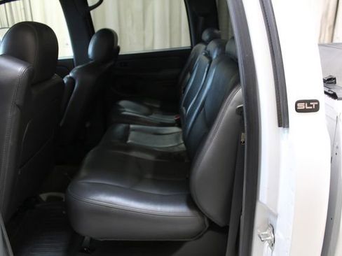 Used 2005 GMC Sierra 2500 SLT w/ Heavy-Duty Power Package image 21