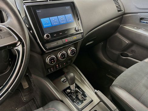 Used 2024 Mitsubishi Outlander Sport SE image 25