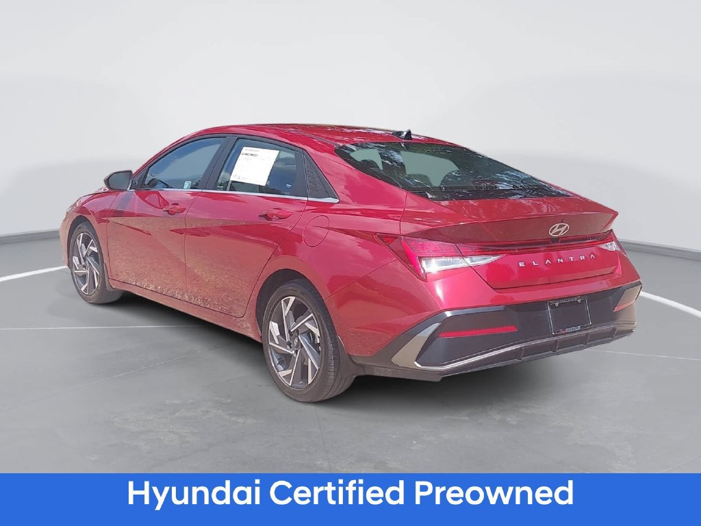 Certified 2025 Hyundai Elantra SEL FWD image 7