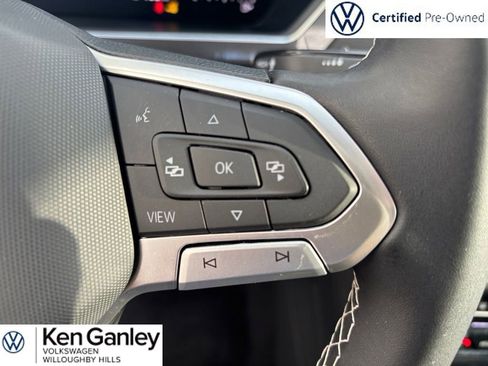 Used 2023 Volkswagen Tiguan SE w/ Panoramic Sunroof Package image 22