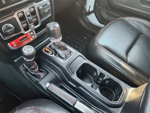 Used 2020 Jeep Gladiator Rubicon image 25