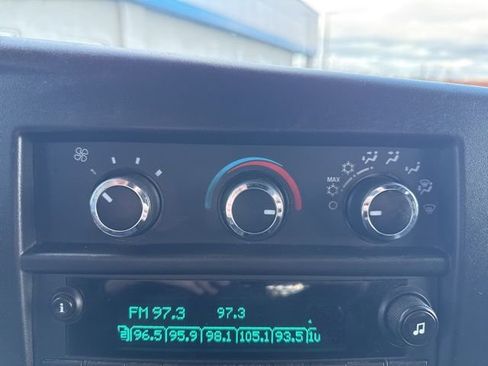 Used 2019 GMC Savana 2500 w/ Driver Convenience Package image 15