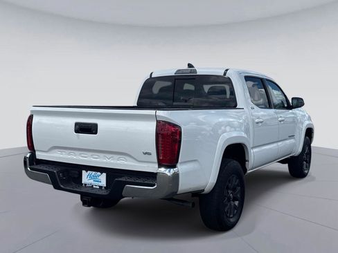 Used 2023 Toyota Tacoma SR5 RWD image 4