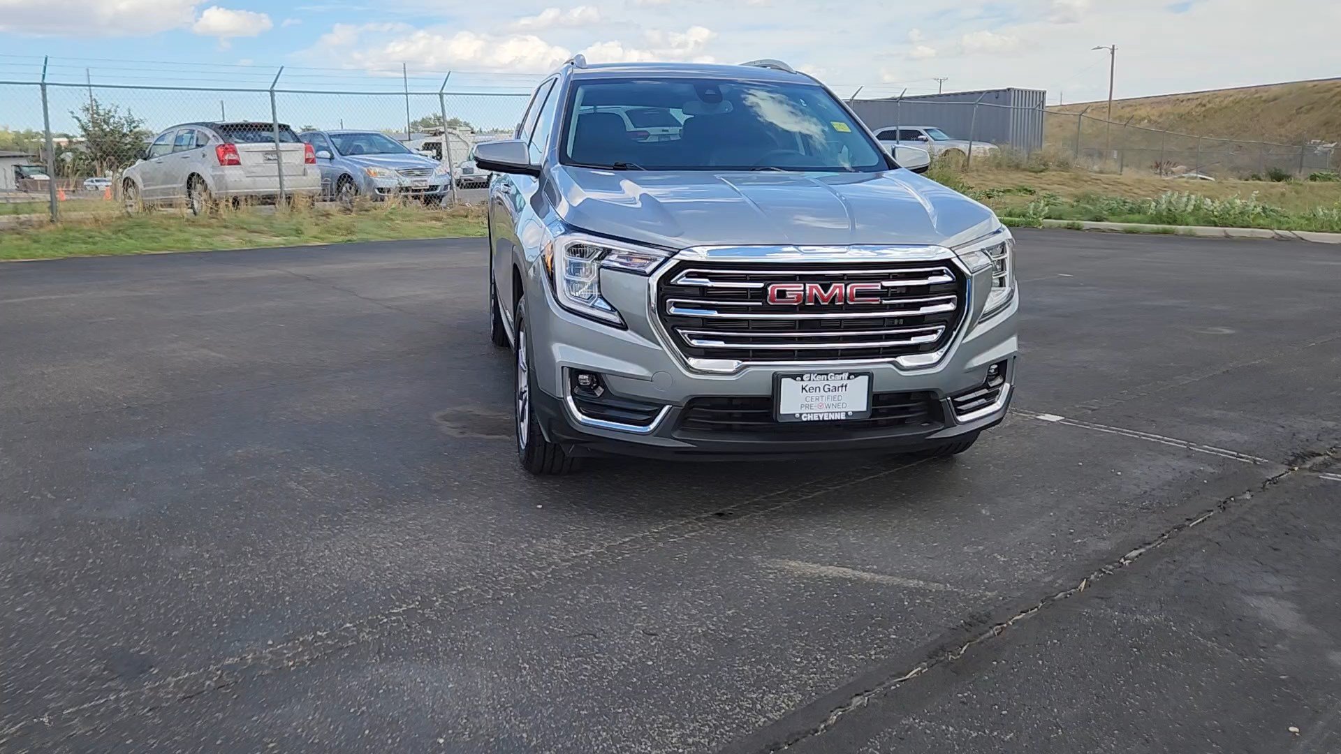 Used 2023 GMC Terrain SLT w/ Infotainment Package II AWD/4WD image 4