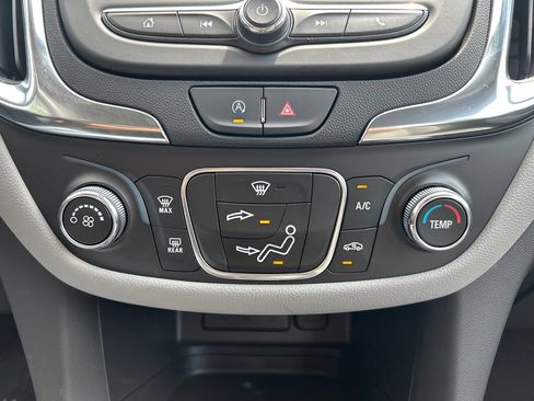Used 2024 Chevrolet Equinox LS AWD/4WD image 26