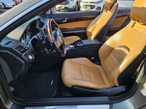 Used 2011 Mercedes-Benz E 550 Cabriolet image 11