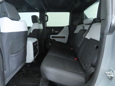 Used 2025 GMC Hummer EV 3X w/ Extreme Off-Road Package image 21