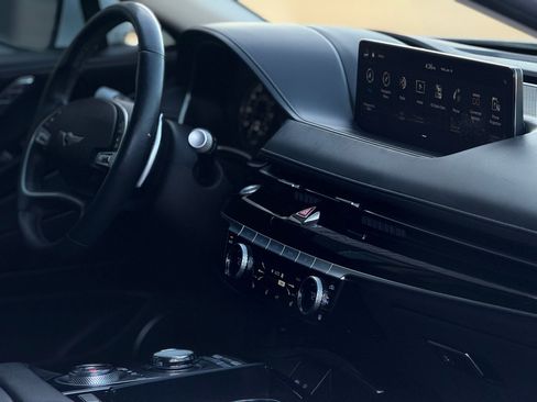 Used 2023 Genesis G80 2.5T image 12